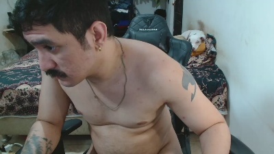 leonino231 live cam on Cam4
