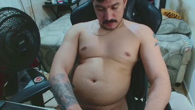 leonino231 live cam on Cam4