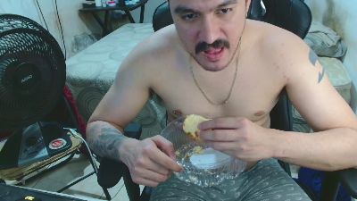 leonino231 live cam on Cam4
