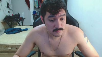 leonino231 live cam on Cam4