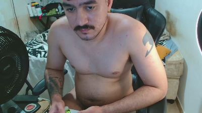 leonino231 live cam on Cam4