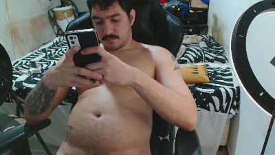 leonino231 live cam on Cam4