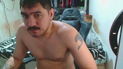 leonino231 live cam on Cam4