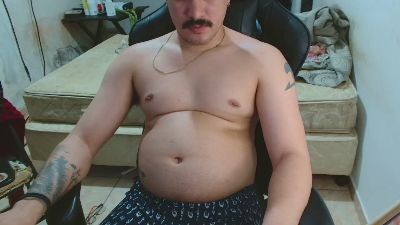 leonino231 live cam on Cam4