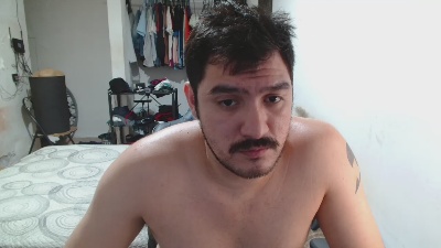 leonino231 live cam on Cam4