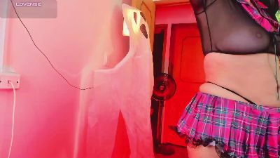 leonnela live cam on Cam4