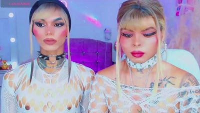 leslychaneldoll live cam on Cam4