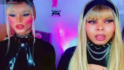leslychaneldoll live cam on Cam4