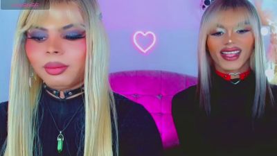 leslychaneldoll live cam on Cam4