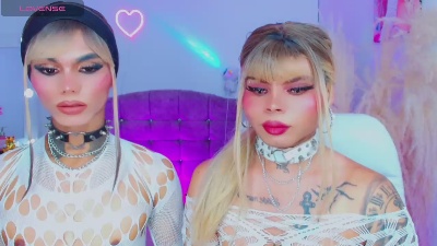 leslychaneldoll live cam on Cam4