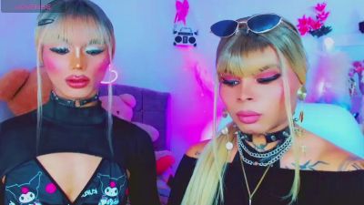 leslychaneldoll live cam on Cam4