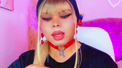 leslychaneldoll live cam on Cam4