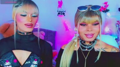 leslychaneldoll live cam on Cam4