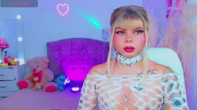 leslychaneldoll live cam on Cam4