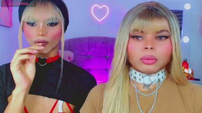 leslychaneldoll live cam on Cam4