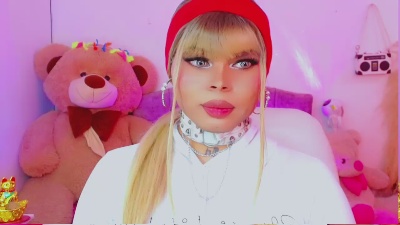 leslychaneldoll live cam on Cam4