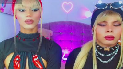 leslychaneldoll live cam on Cam4