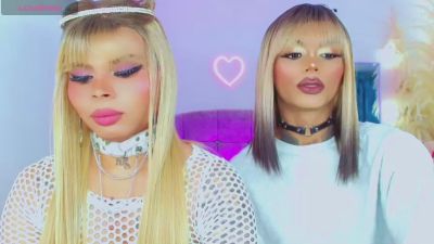 leslychaneldoll live cam on Cam4