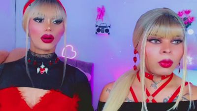 leslychaneldoll live cam on Cam4