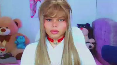 leslychaneldoll live cam on Cam4