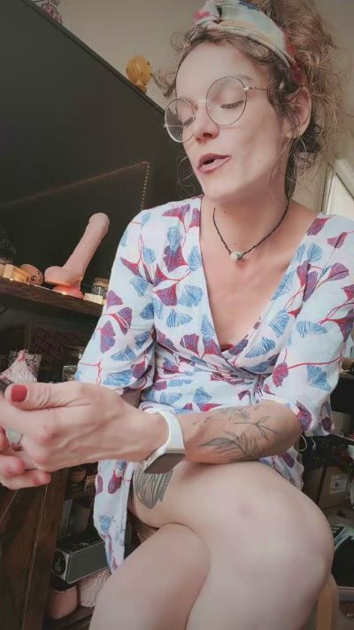 lesnympho_sexy live cam on Cam4