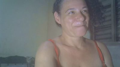 leticiaquer live cam on Cam4