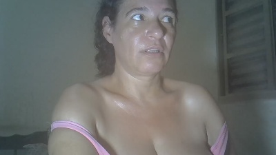 leticiaquer live cam on Cam4