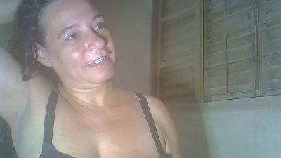 leticiaquer live cam on Cam4