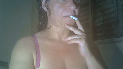 leticiaquer live cam on Cam4