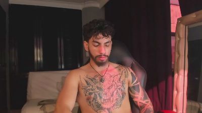 levi_wolf live cam on Cam4