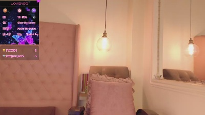 liaaaCoopper live cam on Cam4