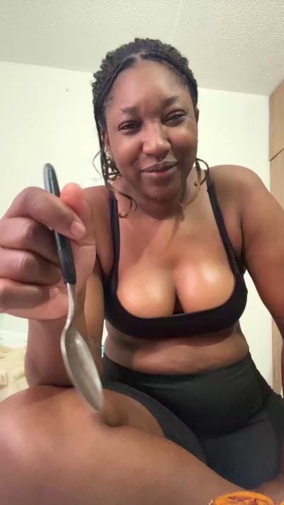 liaebony82 live cam on Cam4