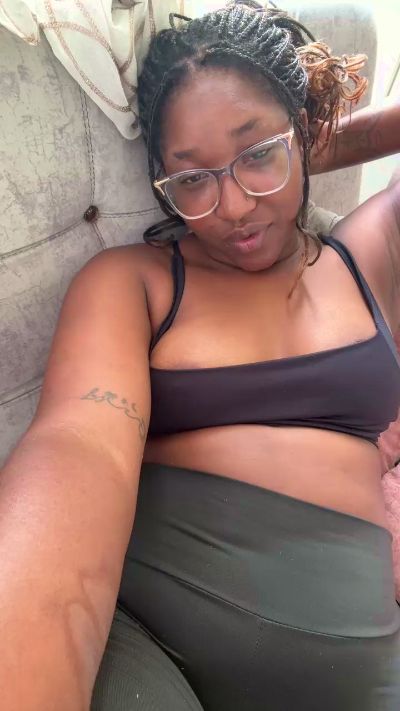 liaebony82 live cam on Cam4