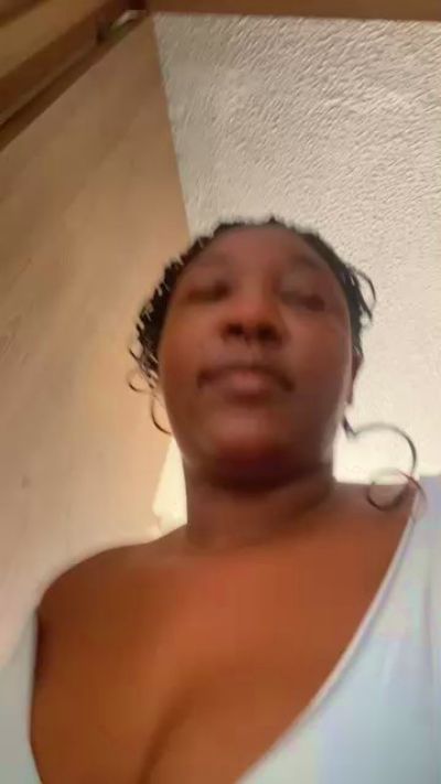 liaebony82 live cam on Cam4