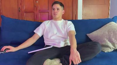 liam_enzhoo live cam on Cam4
