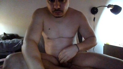lichardvirgi19 live cam on Cam4