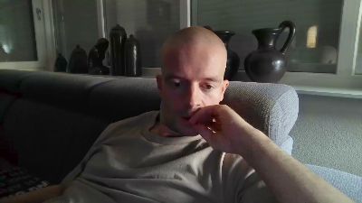 lickmycumx live cam on Cam4