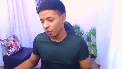 liiam3 live cam on Cam4
