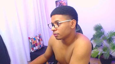 liiam3 live cam on Cam4