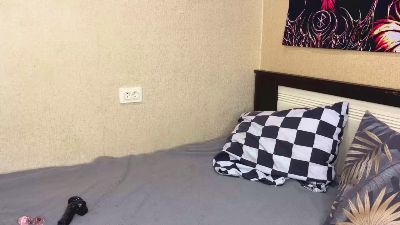 lilSilvian live cam on Cam4