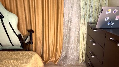 lilSilvian live cam on Cam4