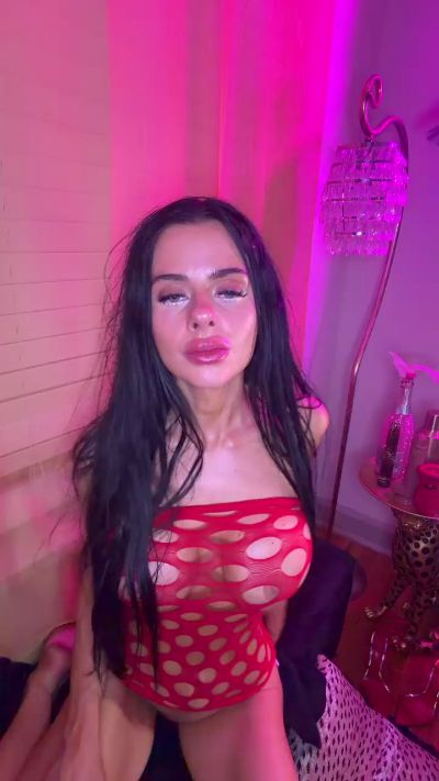 lilbbycc live cam on Cam4