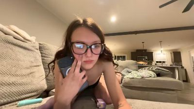 lilcam222 live cam on Cam4