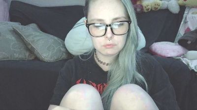 lilemmy1999 live cam on Cam4