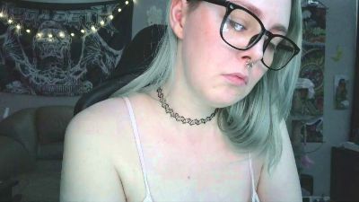 lilemmy1999 live cam on Cam4