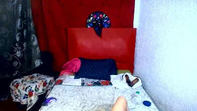 lili_cute7 live cam on Cam4