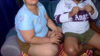 lili_latina live cam on Cam4