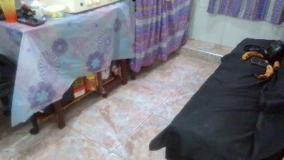 lili_latina live cam on Cam4