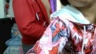 lili_latina live cam on Cam4