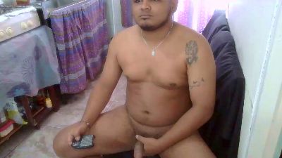 lili_latina live cam on Cam4